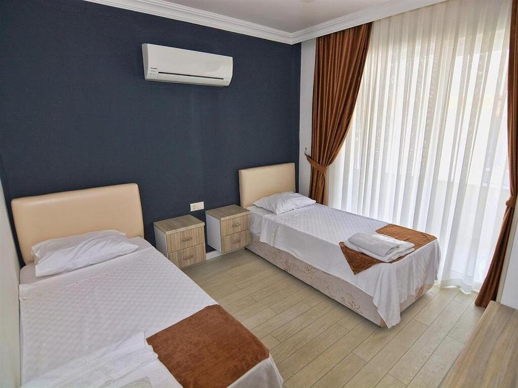 Airport Guelluek Otel Milas Buitenkant foto